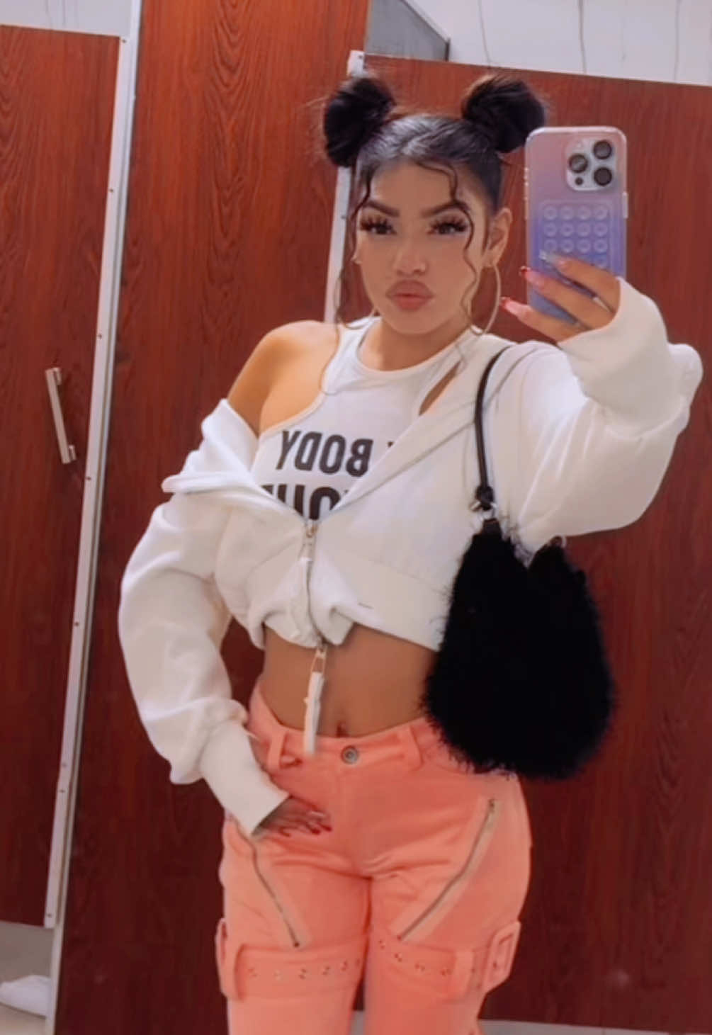 @foreigndoll 💋