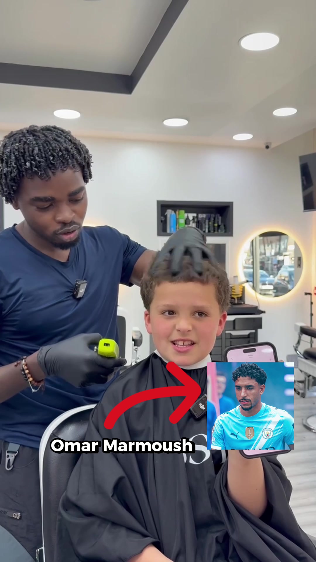 @Mo&rsquo;s Barbers
