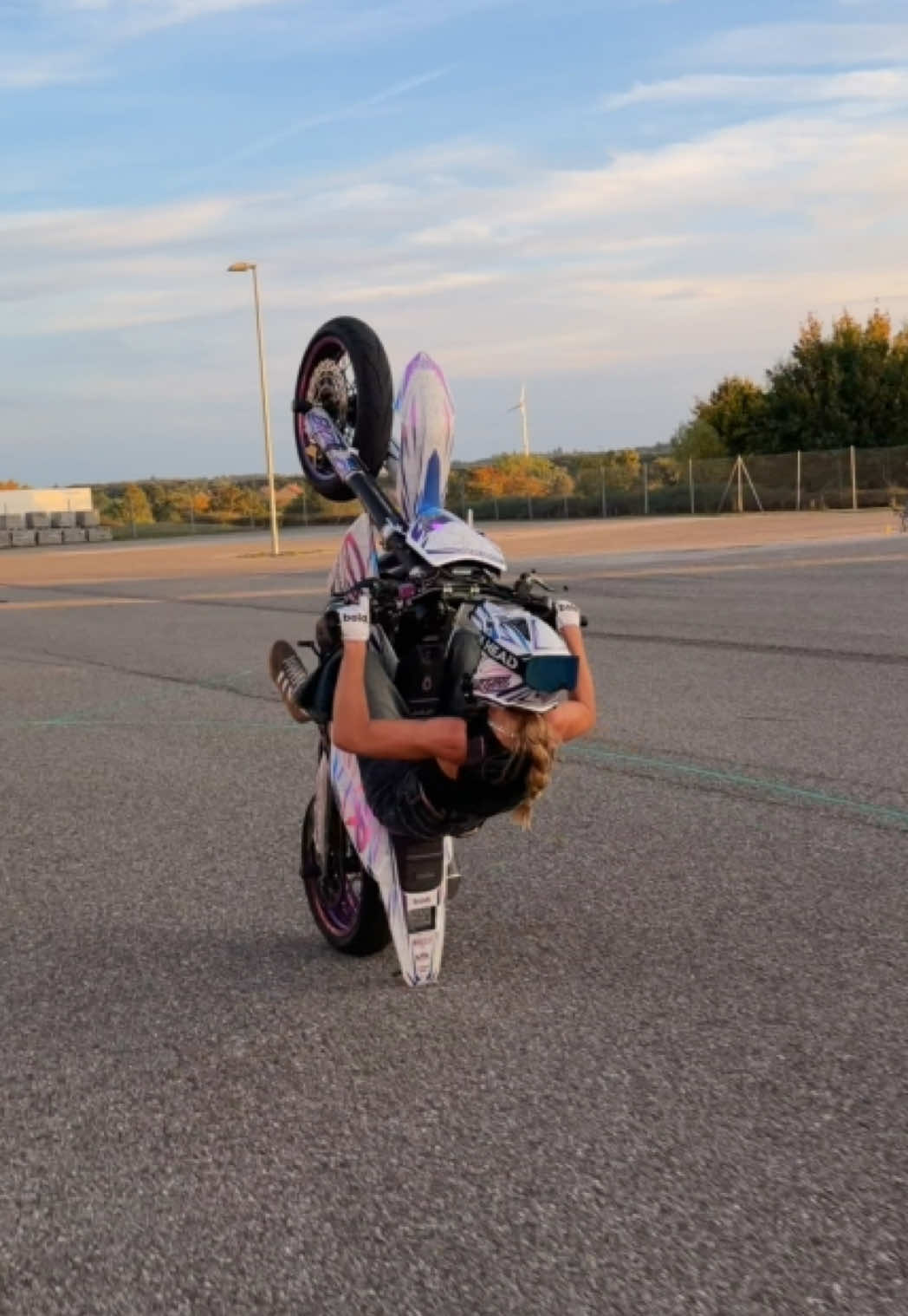 @Wheelie Girl
