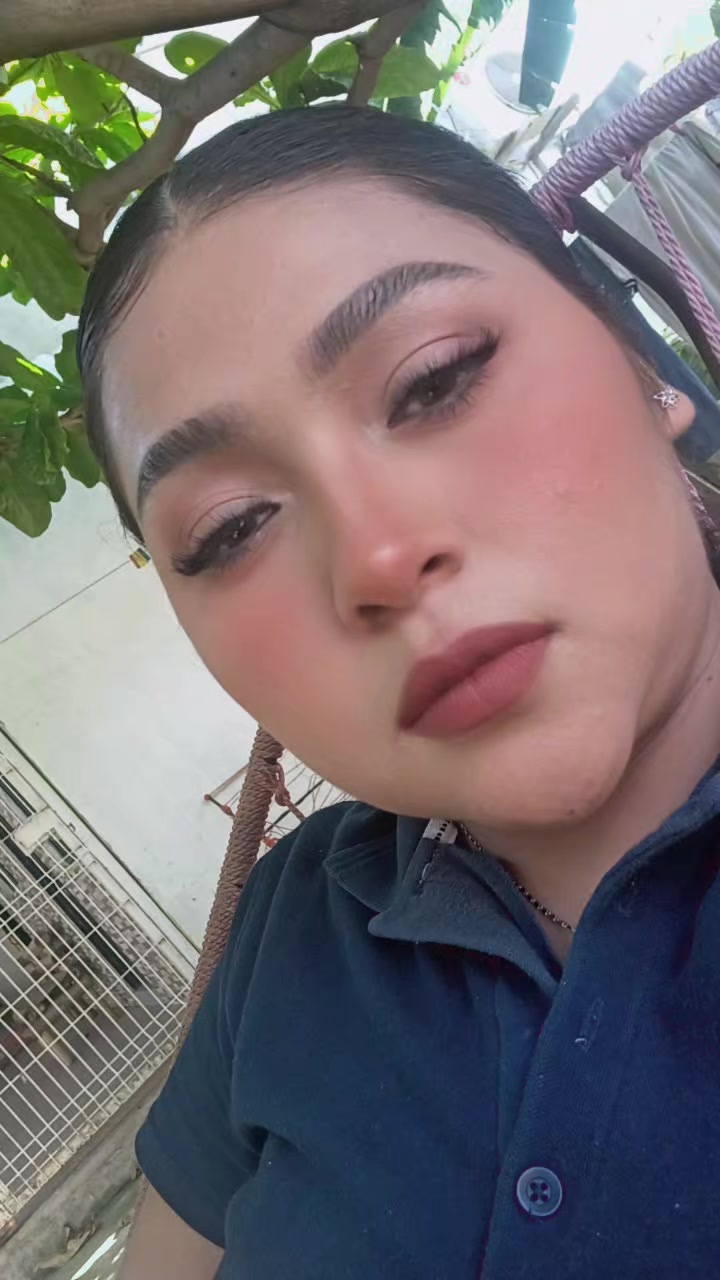 @LAURA JIM&Eacute;NEZ