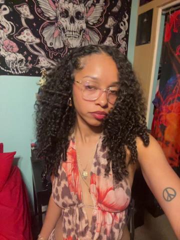 @ebony 𖣂
