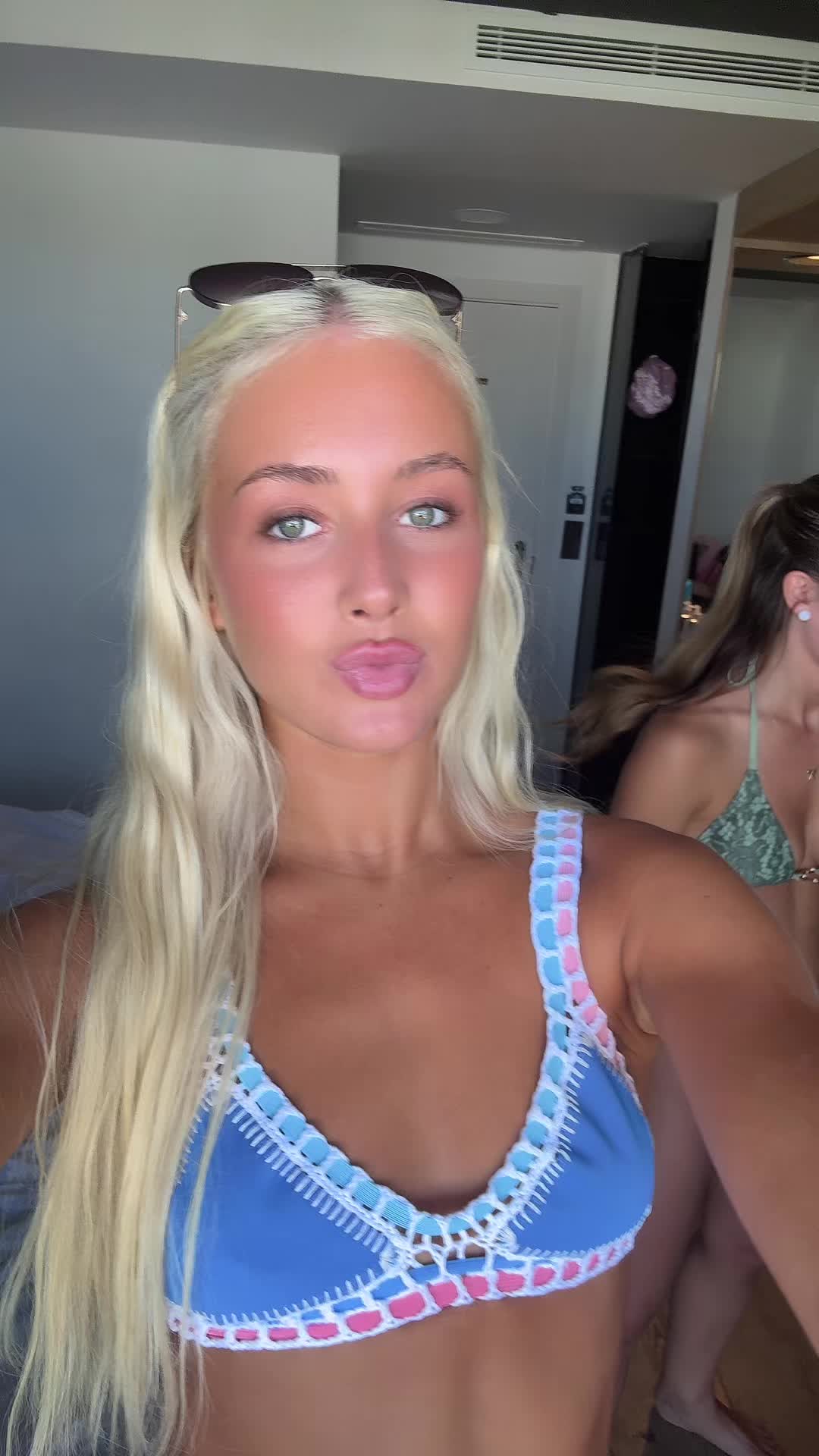 @ava