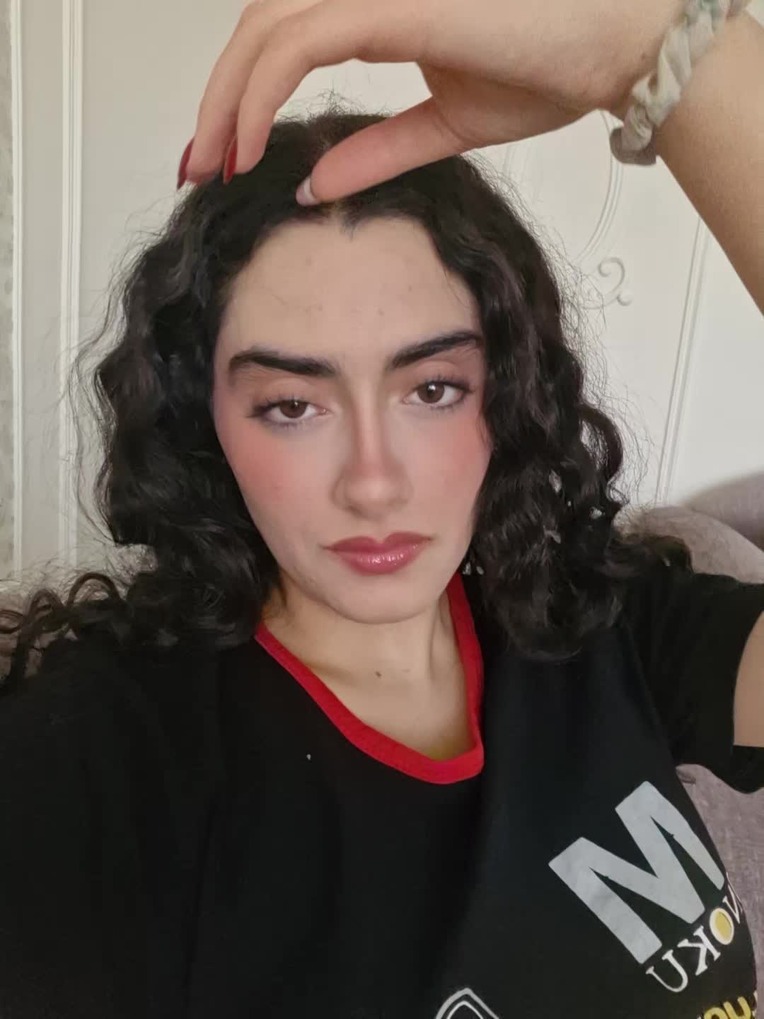 @🤨