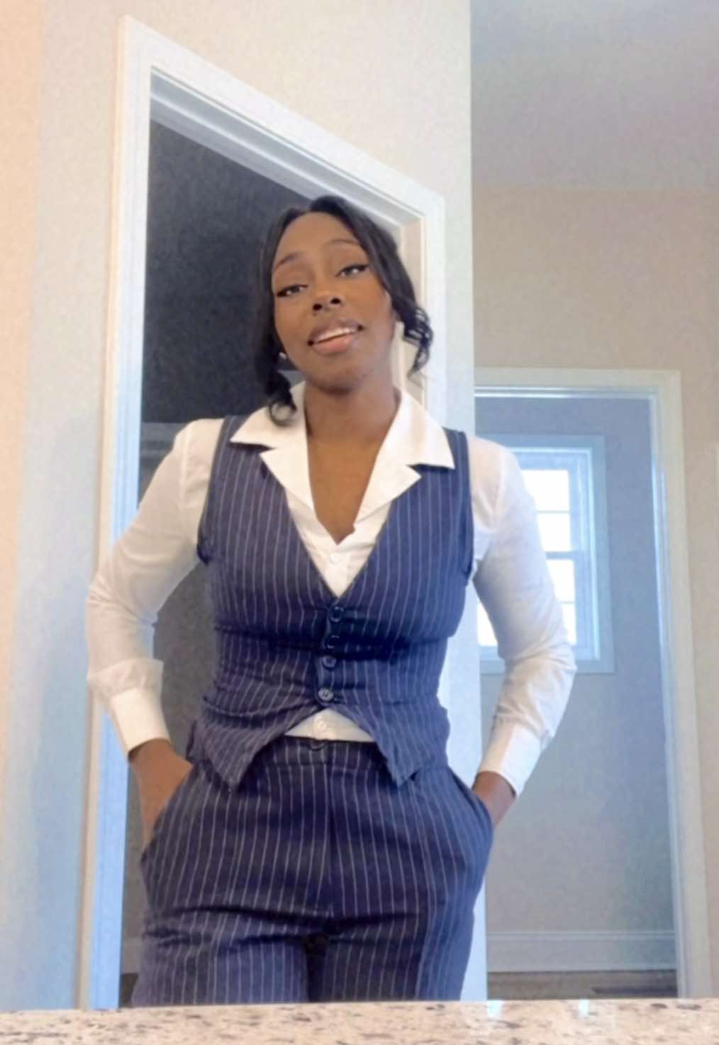 @Travia Lawton - Realtor