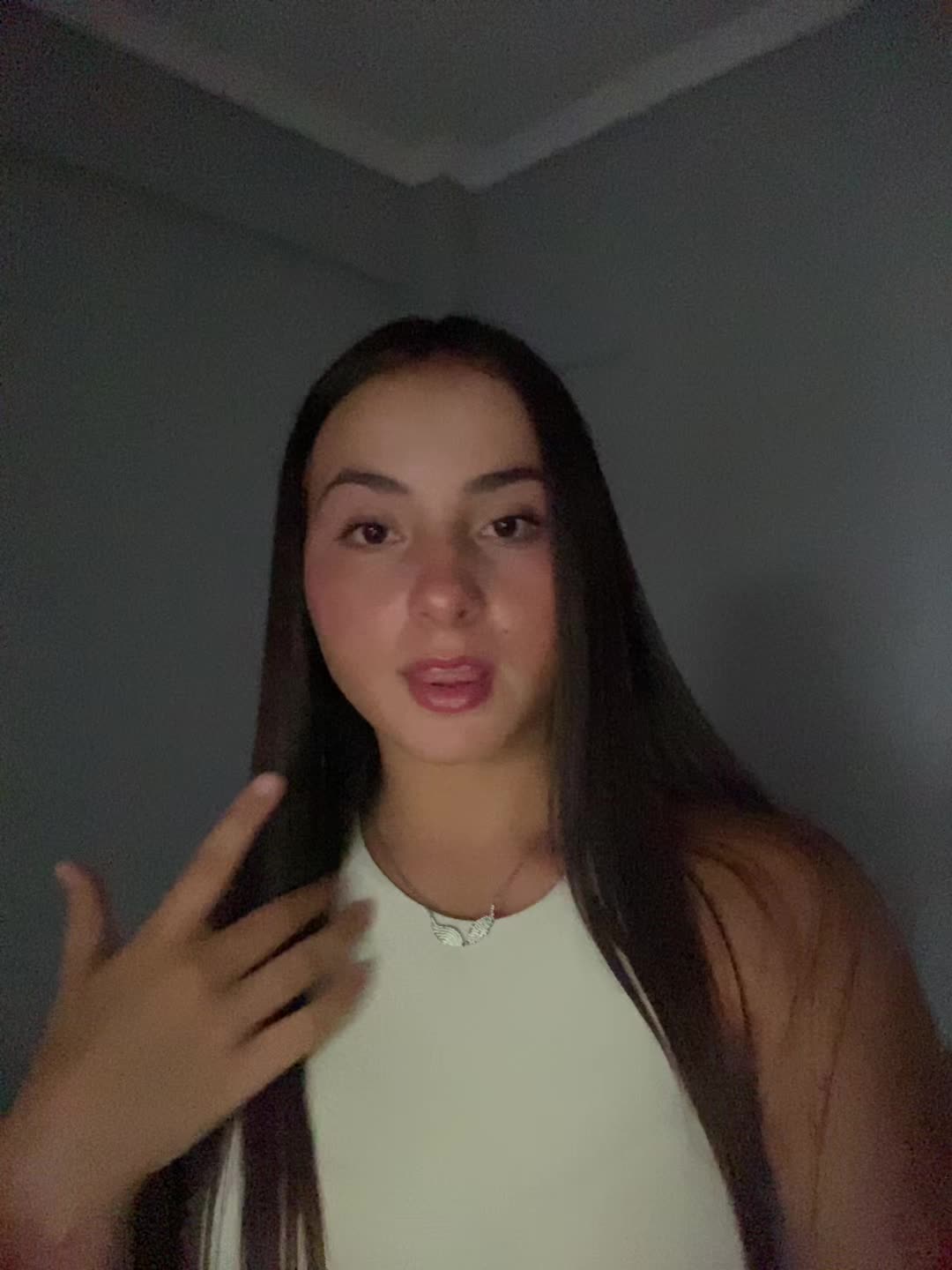 @_theodoraa__