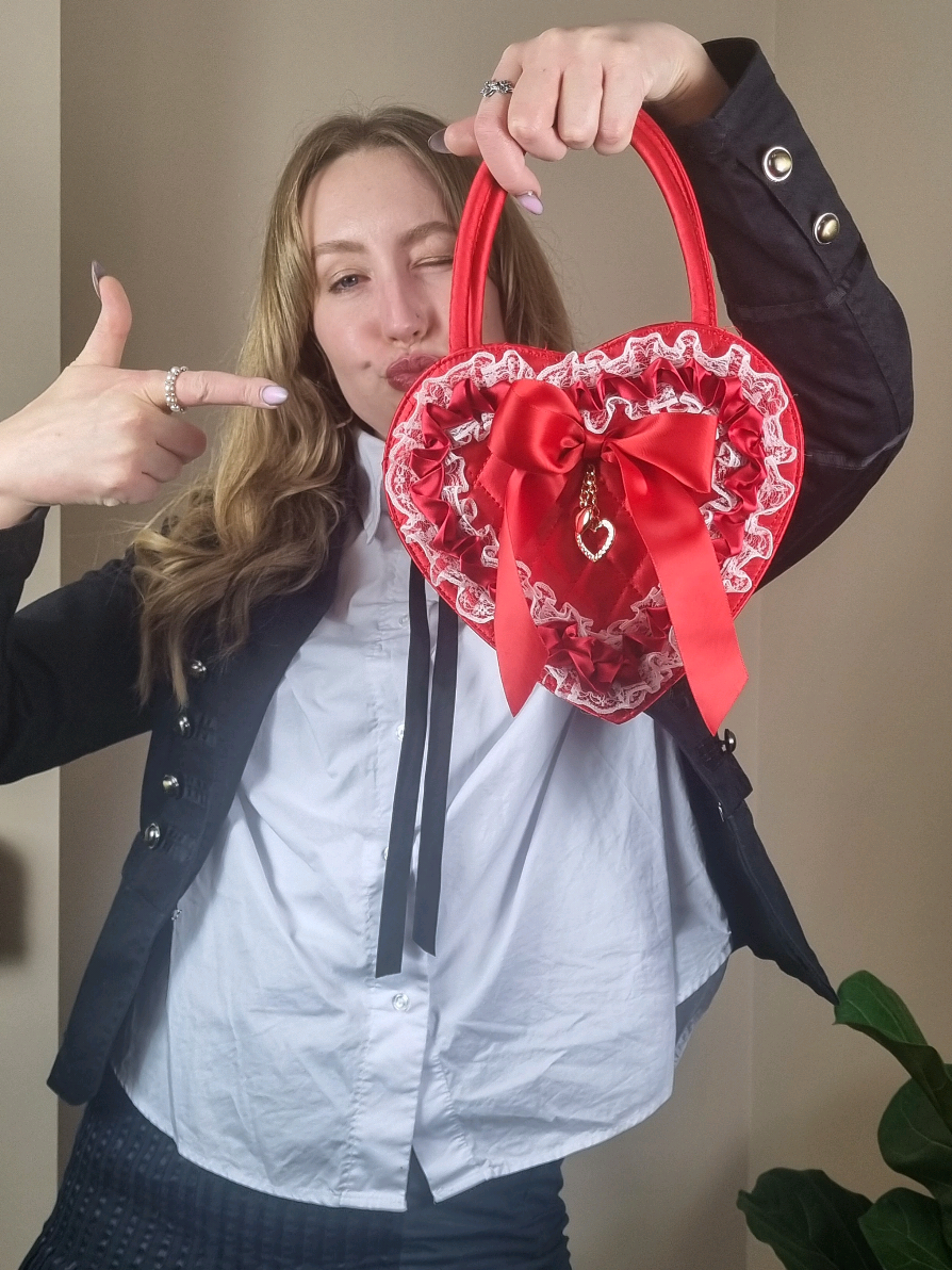 @Ella