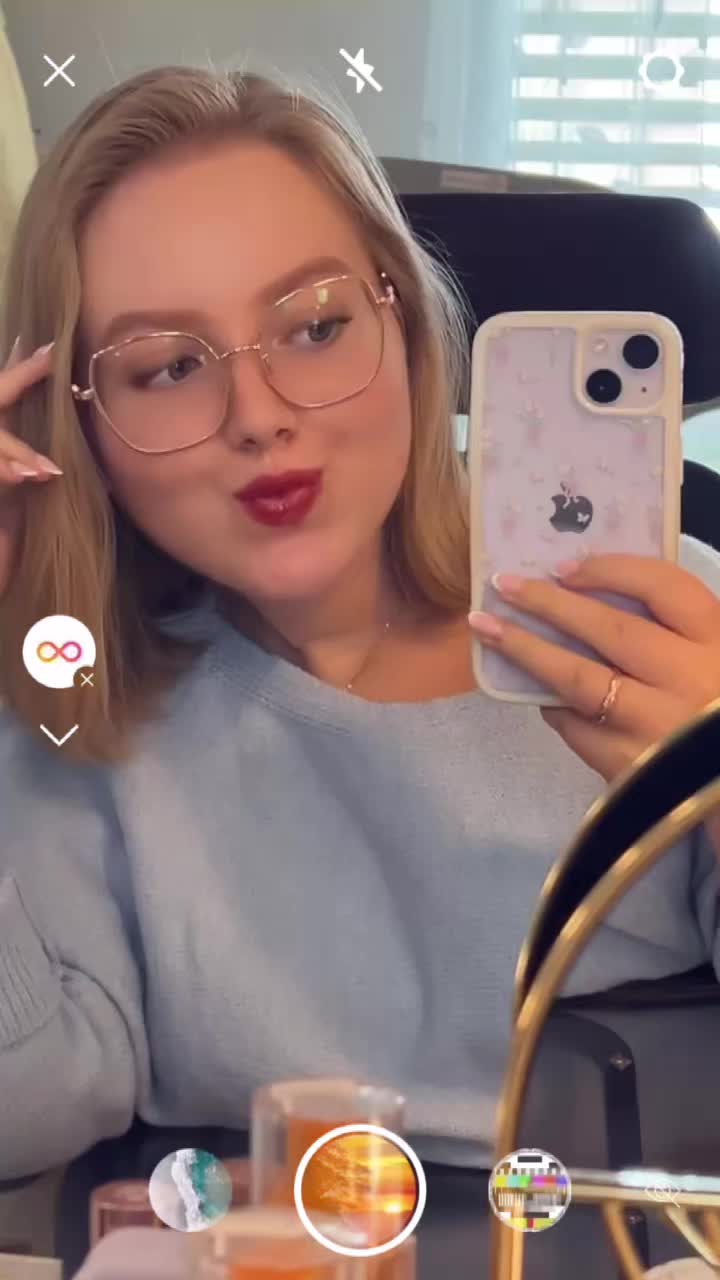 @𝒮𝒶𝓂𝓇𝒶 ❤︎︎