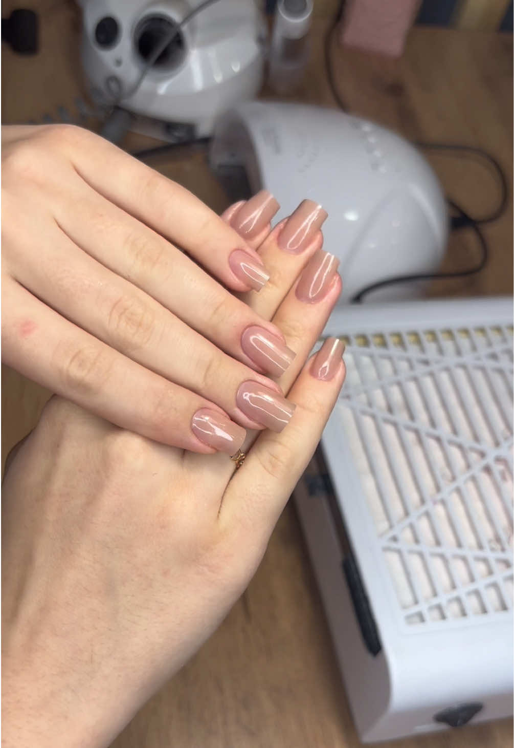 @beauty_bar_dj