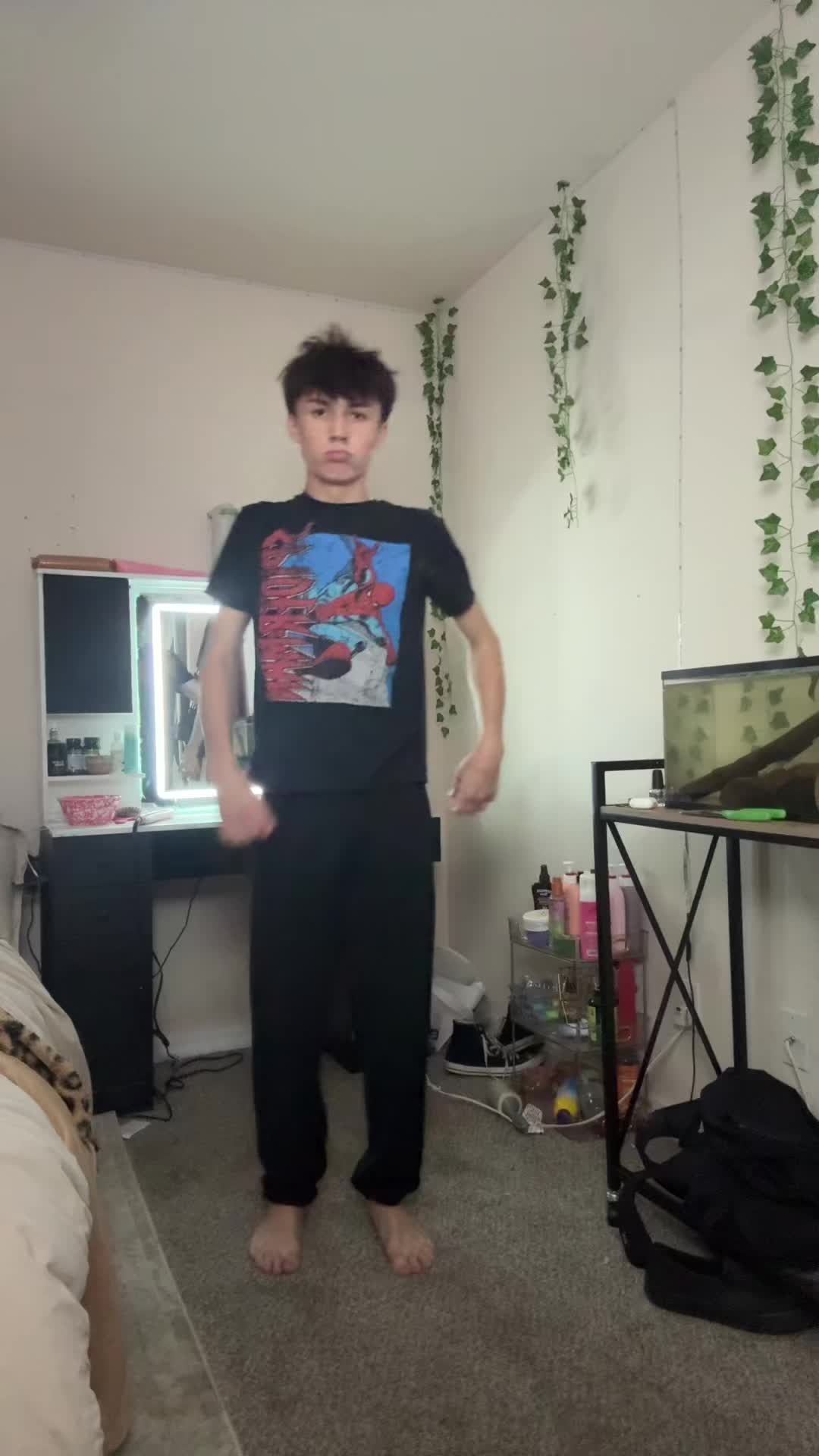 @itslogancore