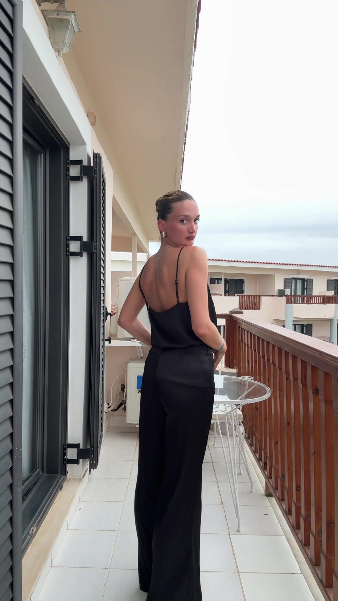 @mollsturton