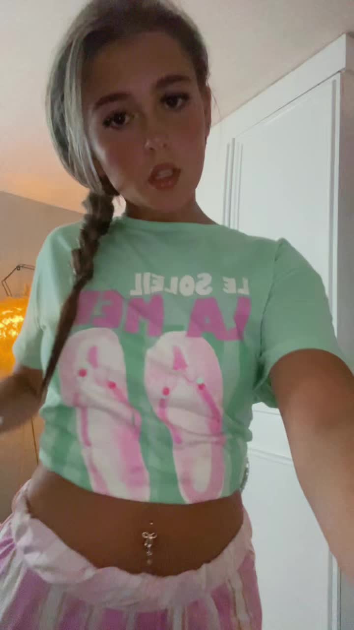 @Bella