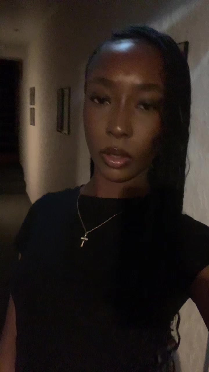 @V🏄🏾&zwj;♀️