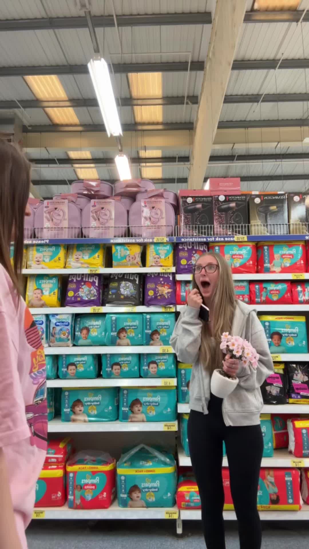 @ES