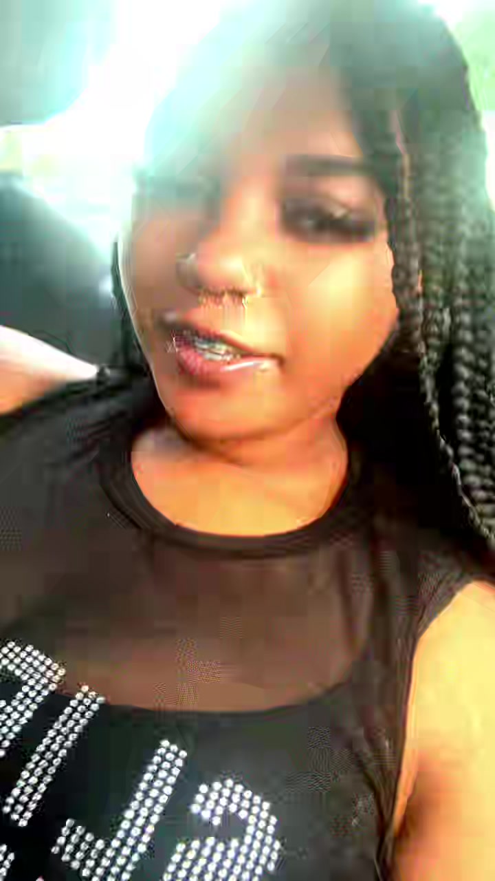 @Muffin👩🏽&zwj;❤️&zwj;💋&zwj;👩🏾🌈