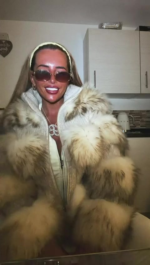 @Mimi ‘N Mink