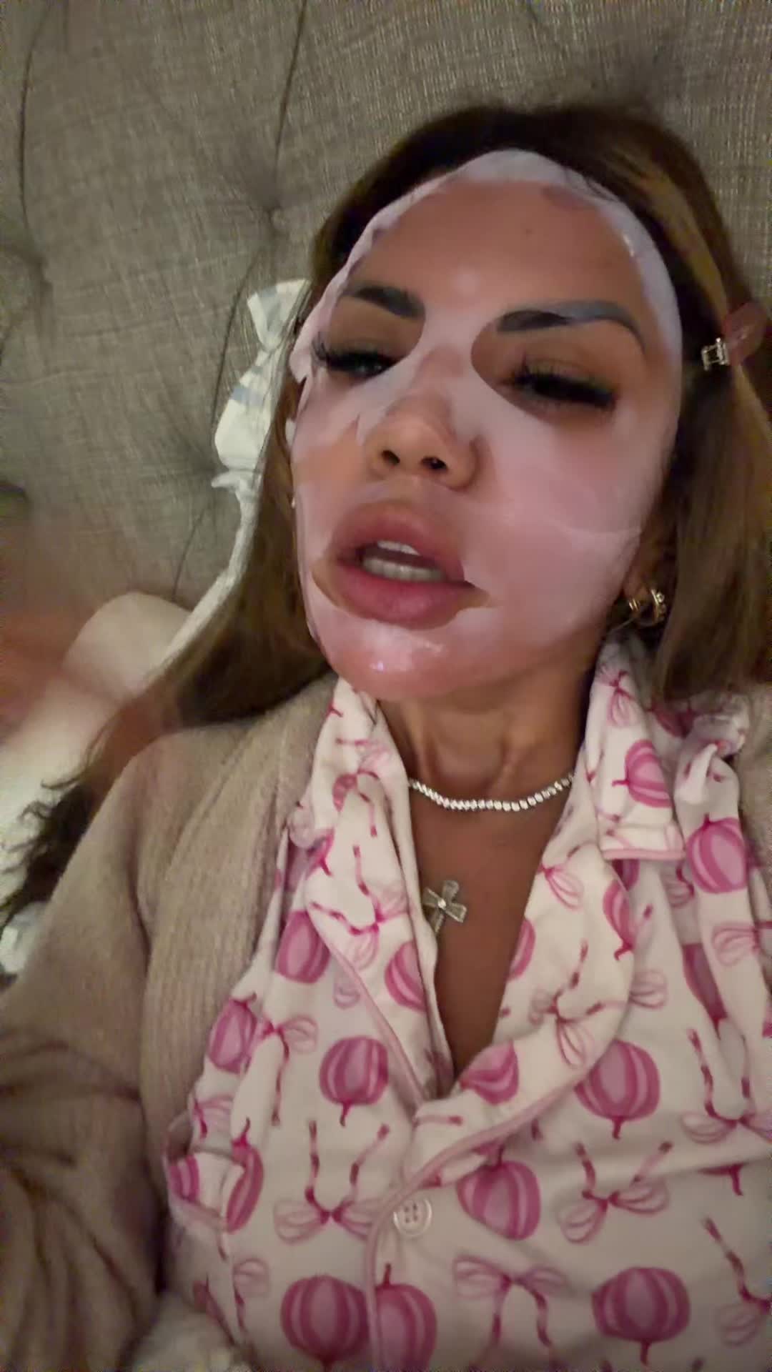 @Toomuchclass_