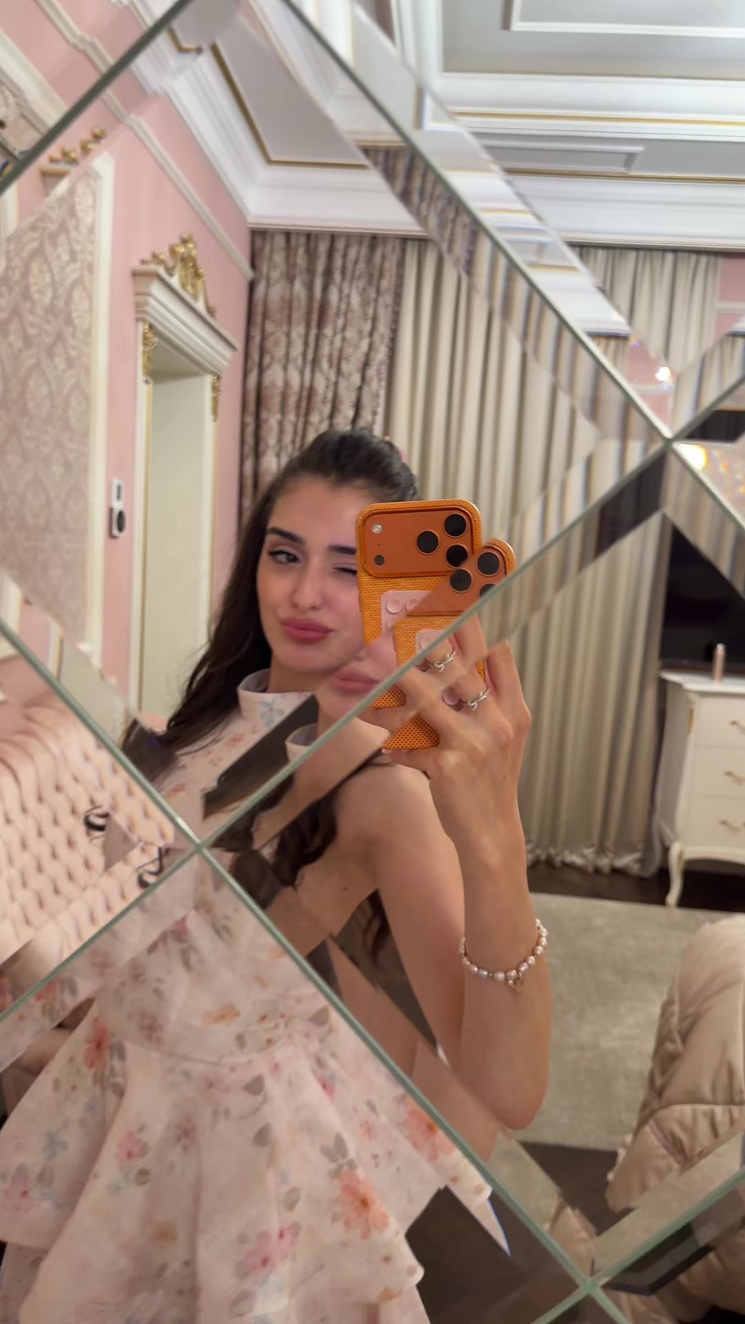@Есенечка
