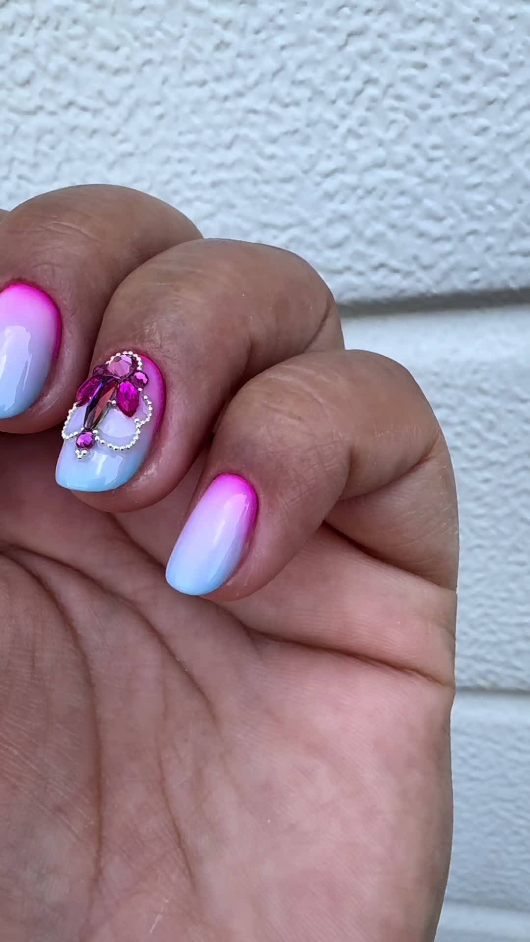 @nails_by_vivien_