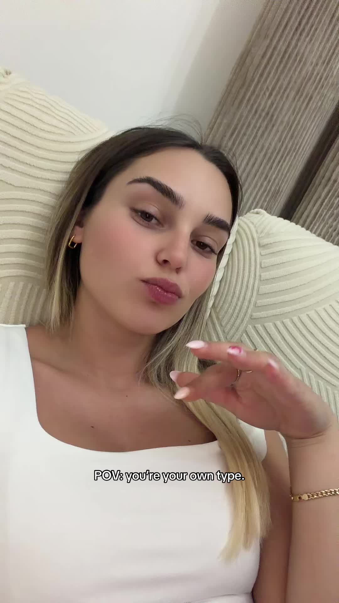 @DANIELA