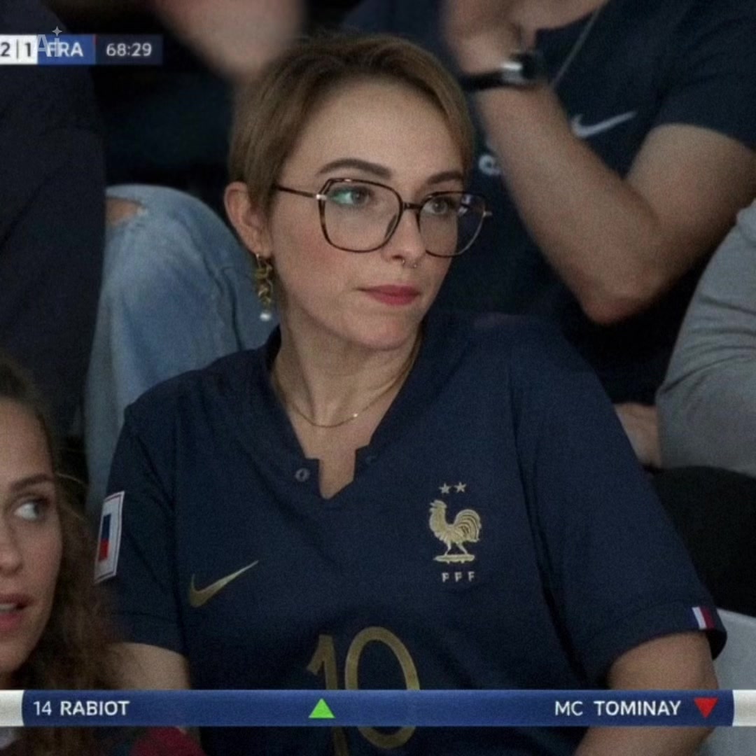 @MEL 🇫🇷💙🤍❤️🇷🇺