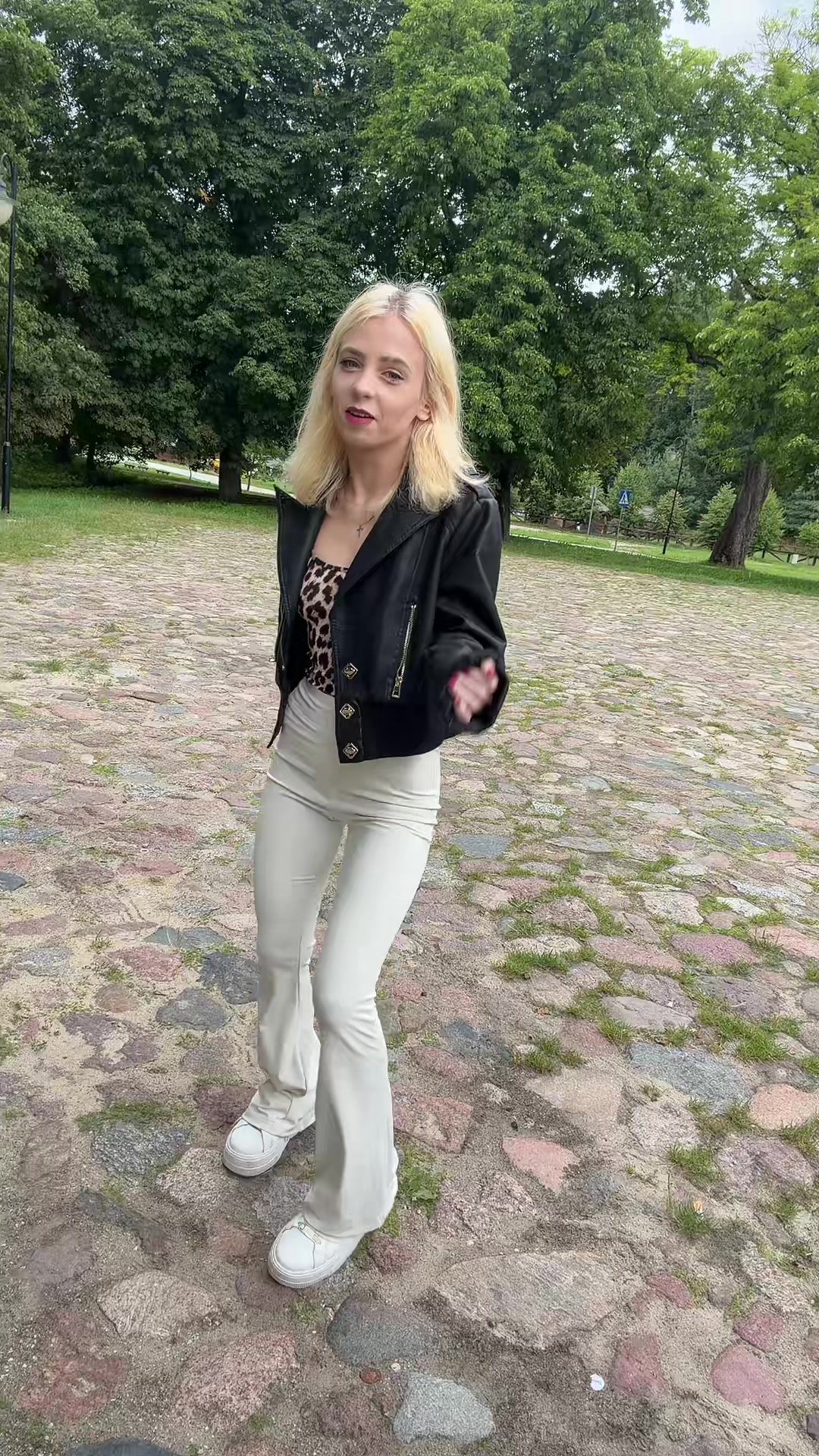@Little_evil