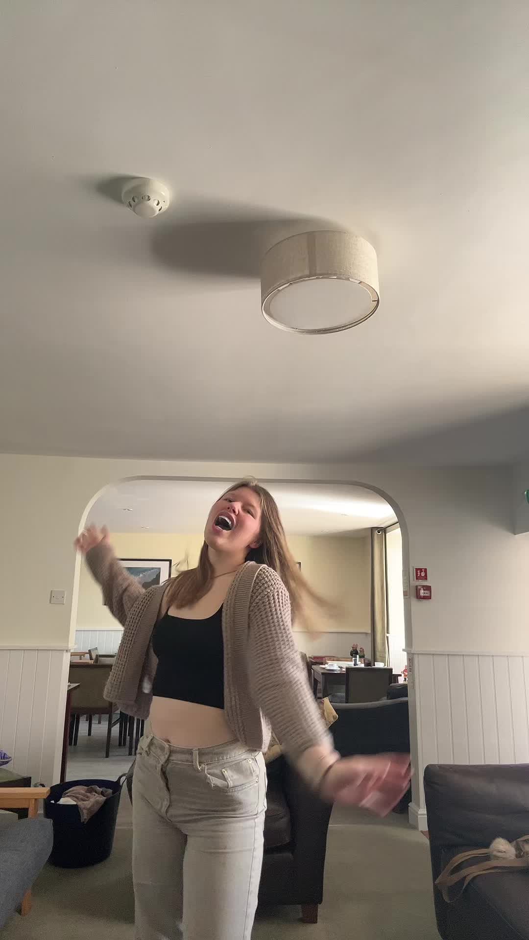 @Ella