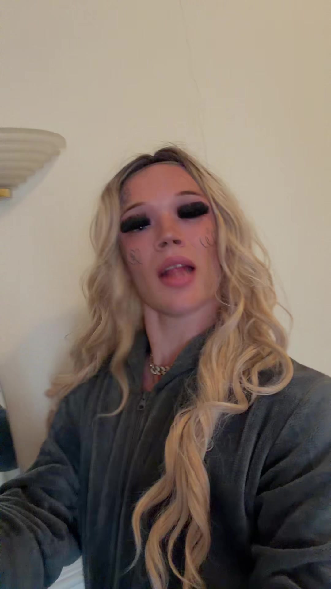 @jasminetheredbull1