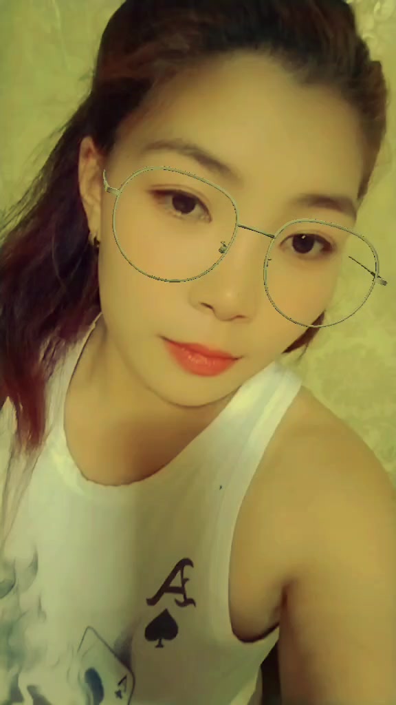 @smile nymka