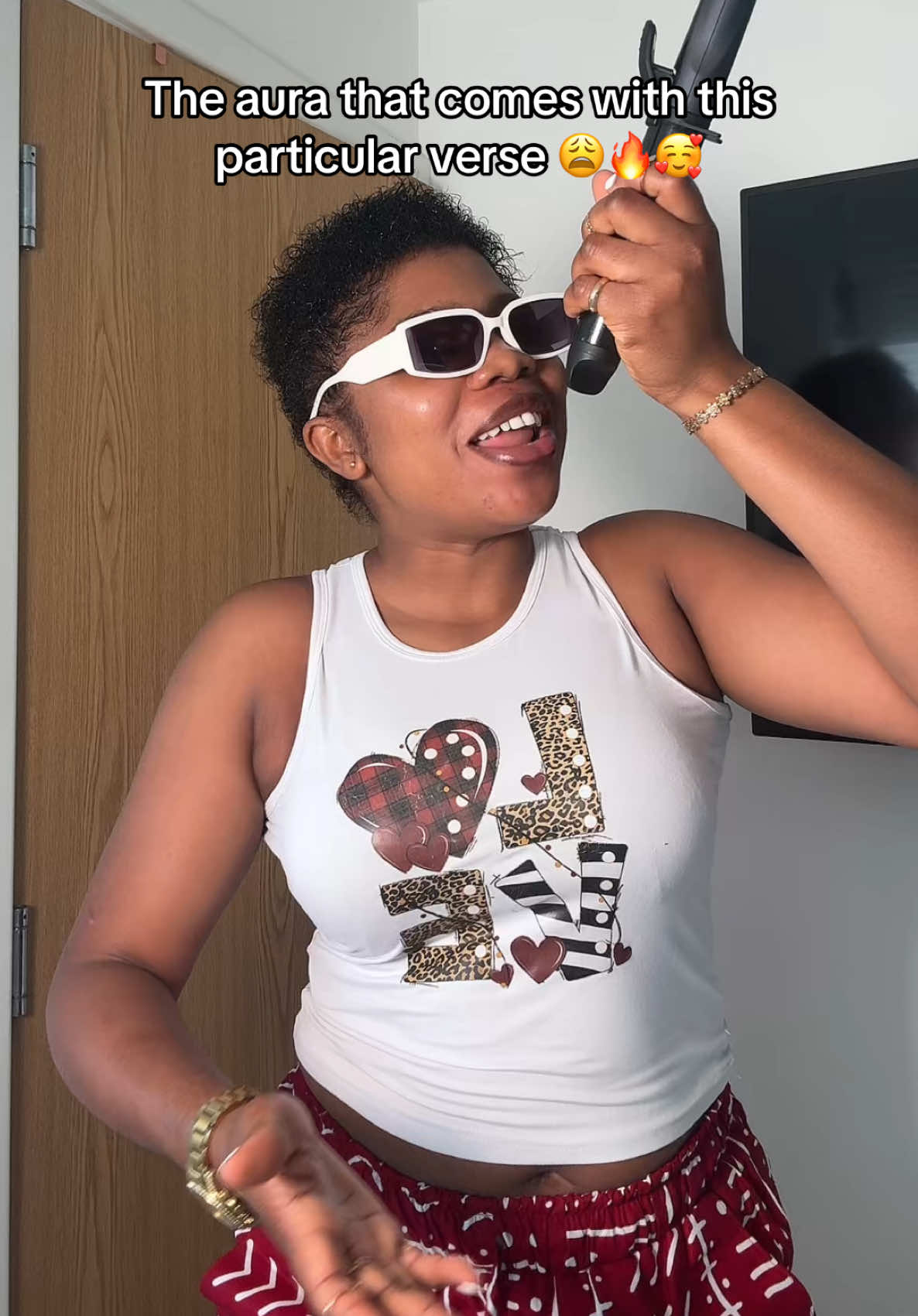 @Vibe Queen🎙️👑