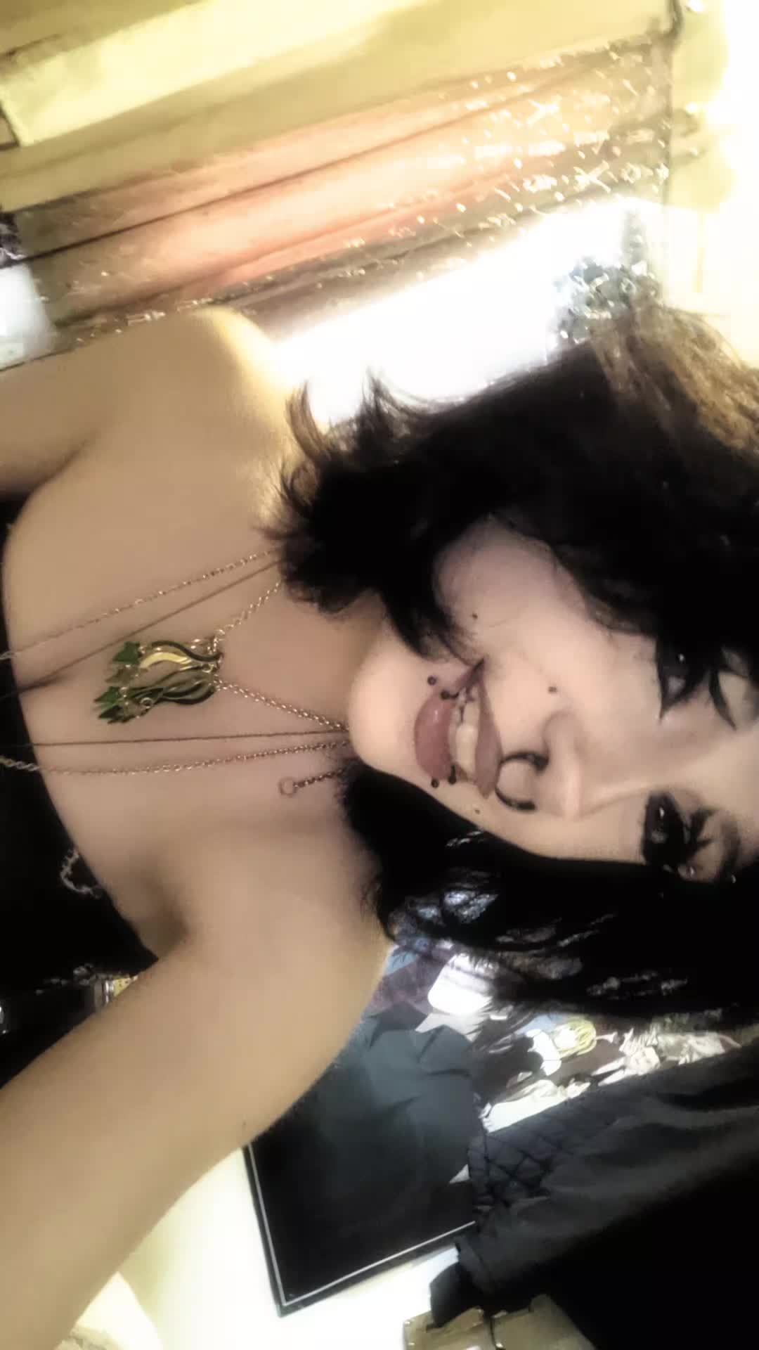 @Nevaeh..🥀