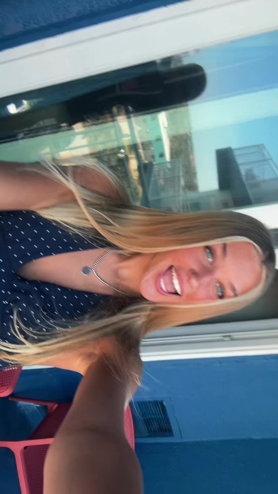 @Ella