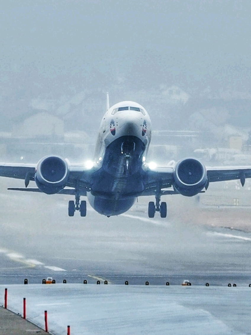 @RWY28