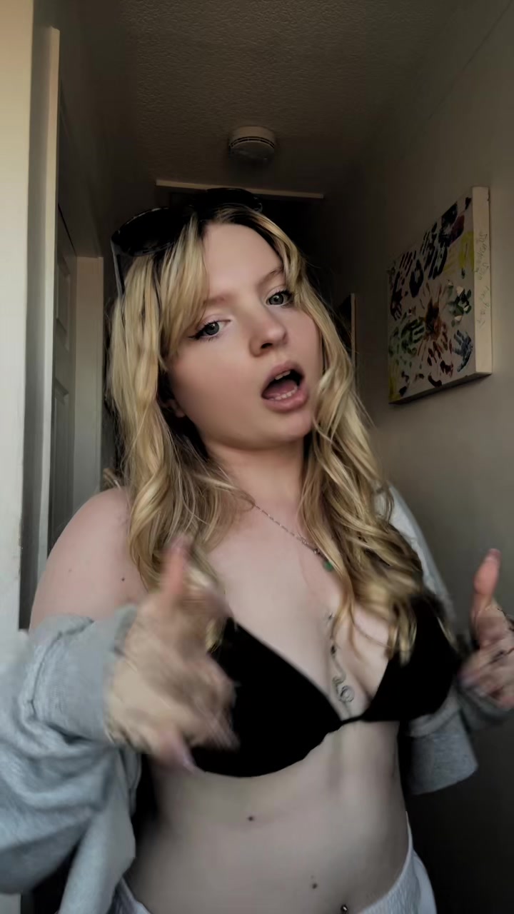 @Notchloe