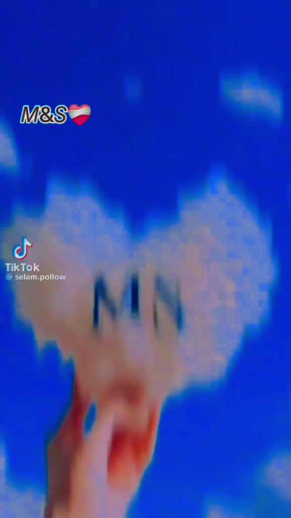 @Z ነኝ የእናቷ