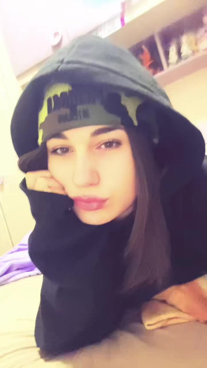 @┗━━━━━━⊱ 𝒔𝒊𝒔𝒔𝒚 ⊰━━━━━━┛