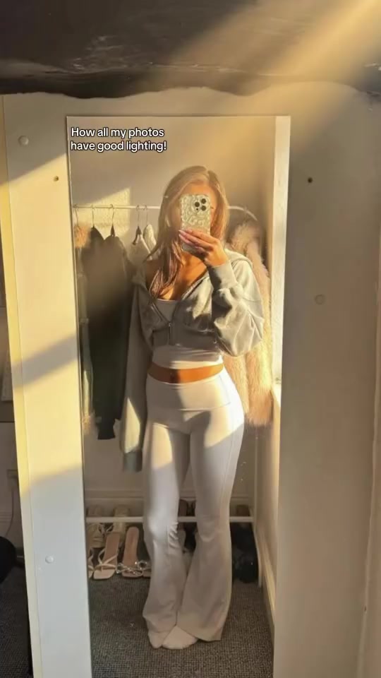@𝐞𝐦