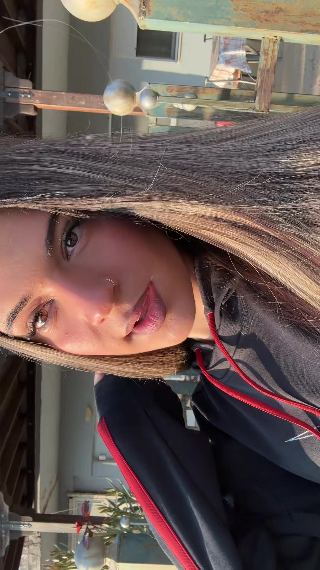 @Ioannidou