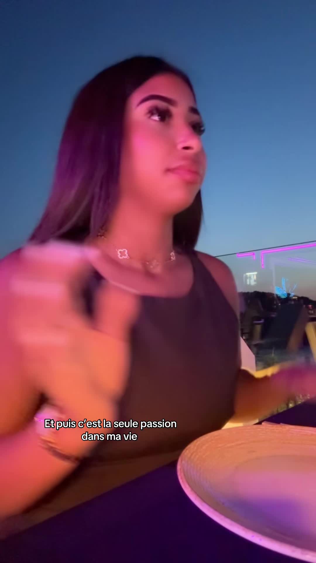@Madame.R