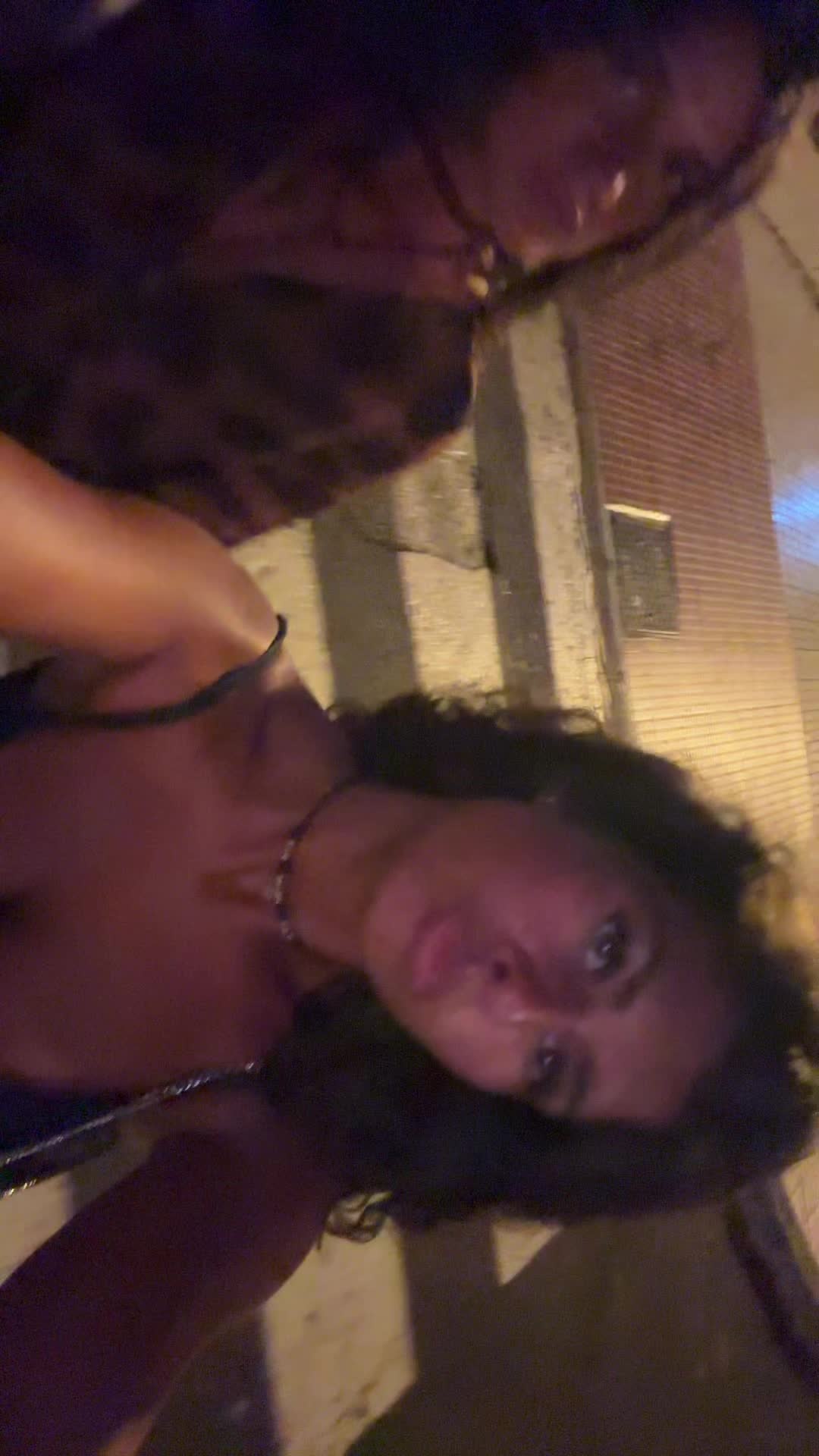 @laura