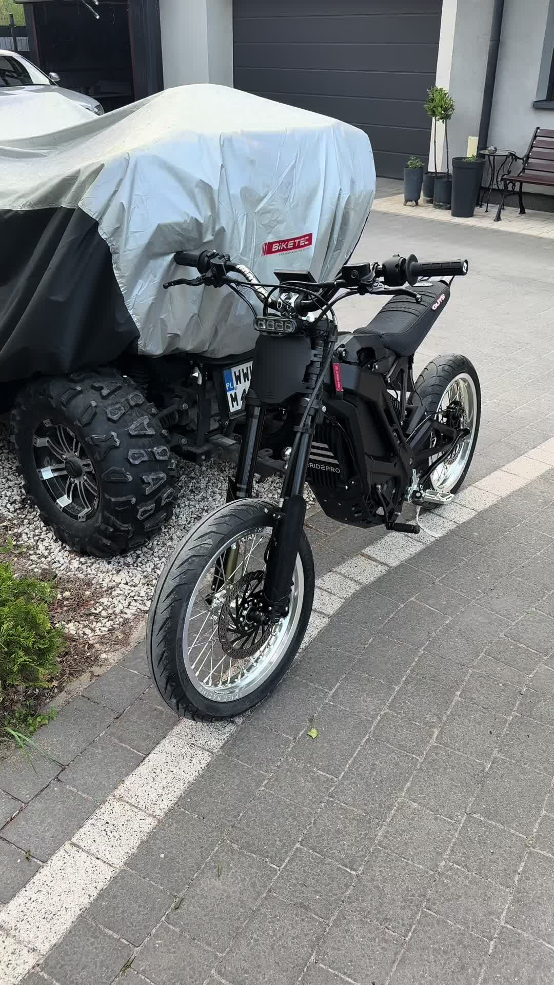 @🥷🏿🐦&zwj;⬛