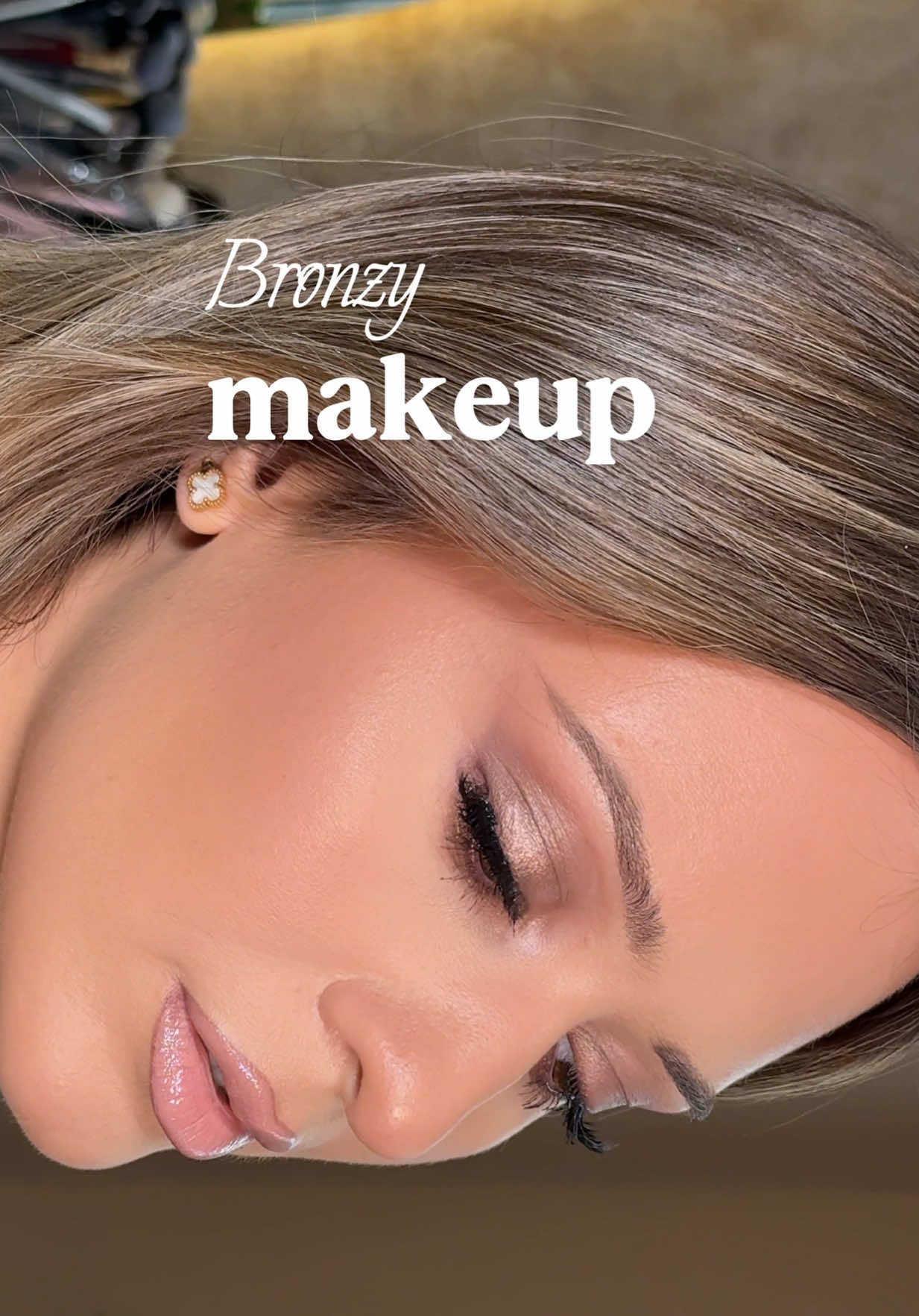 @Una | Makeup artist