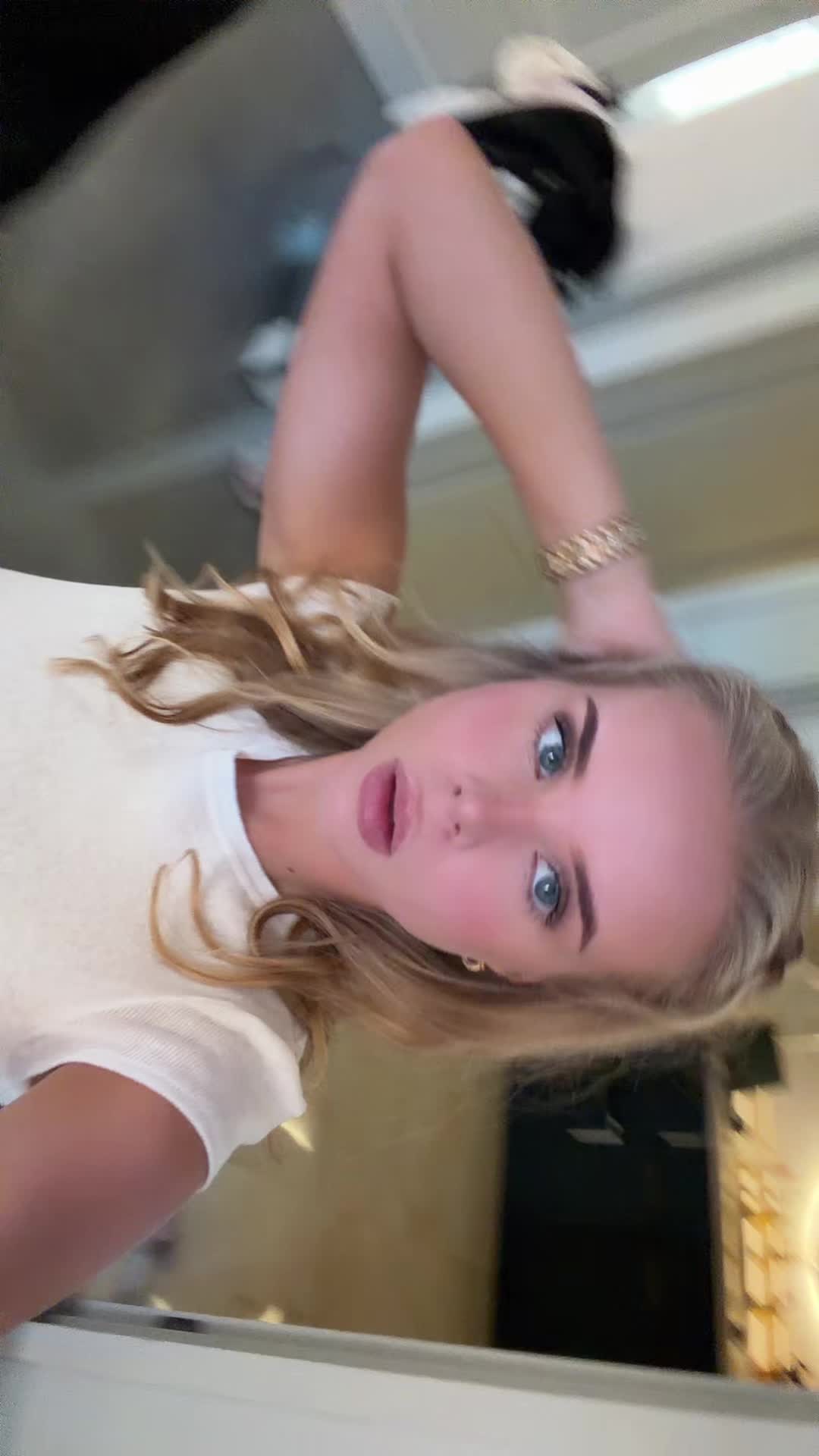 @LindaCielava