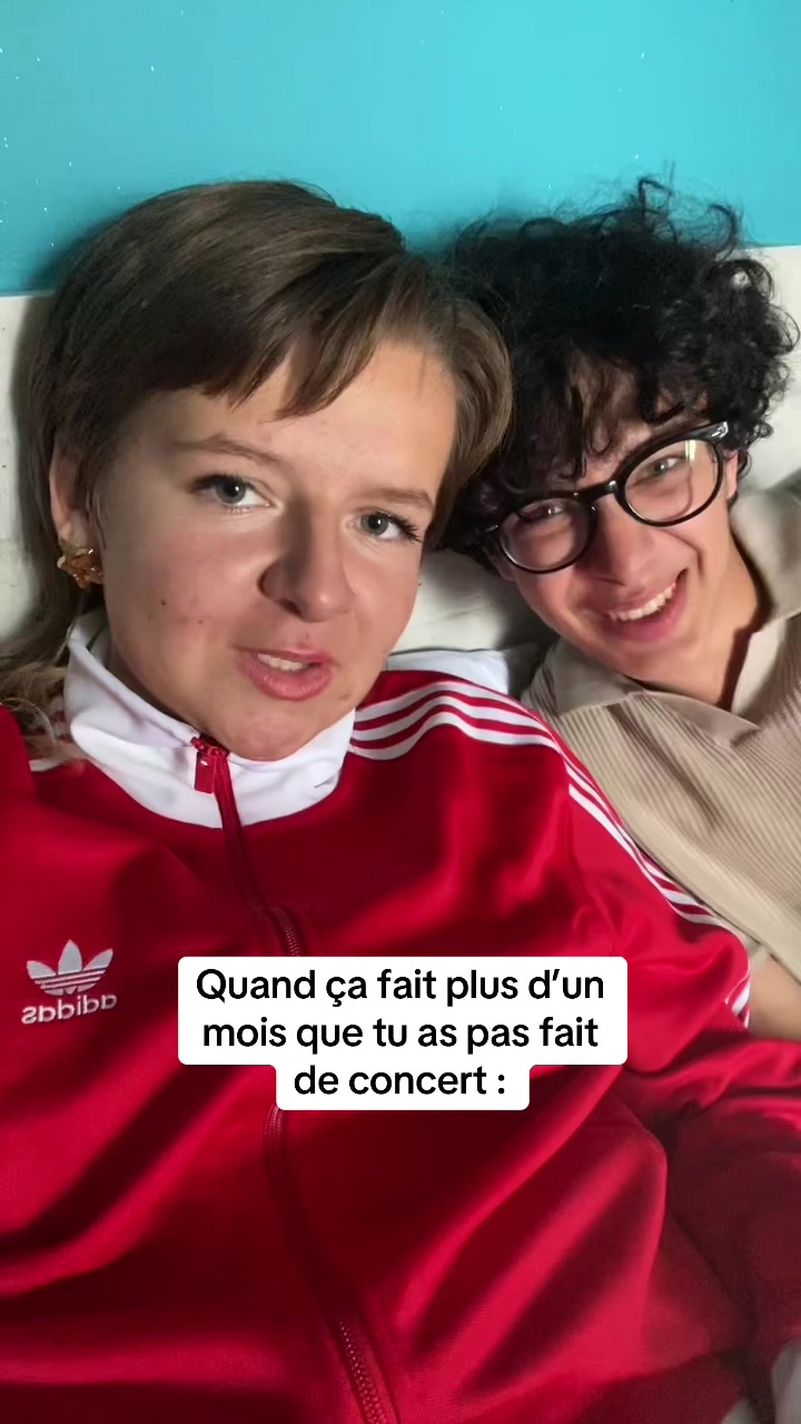 @Le b&eacute;ret rouge