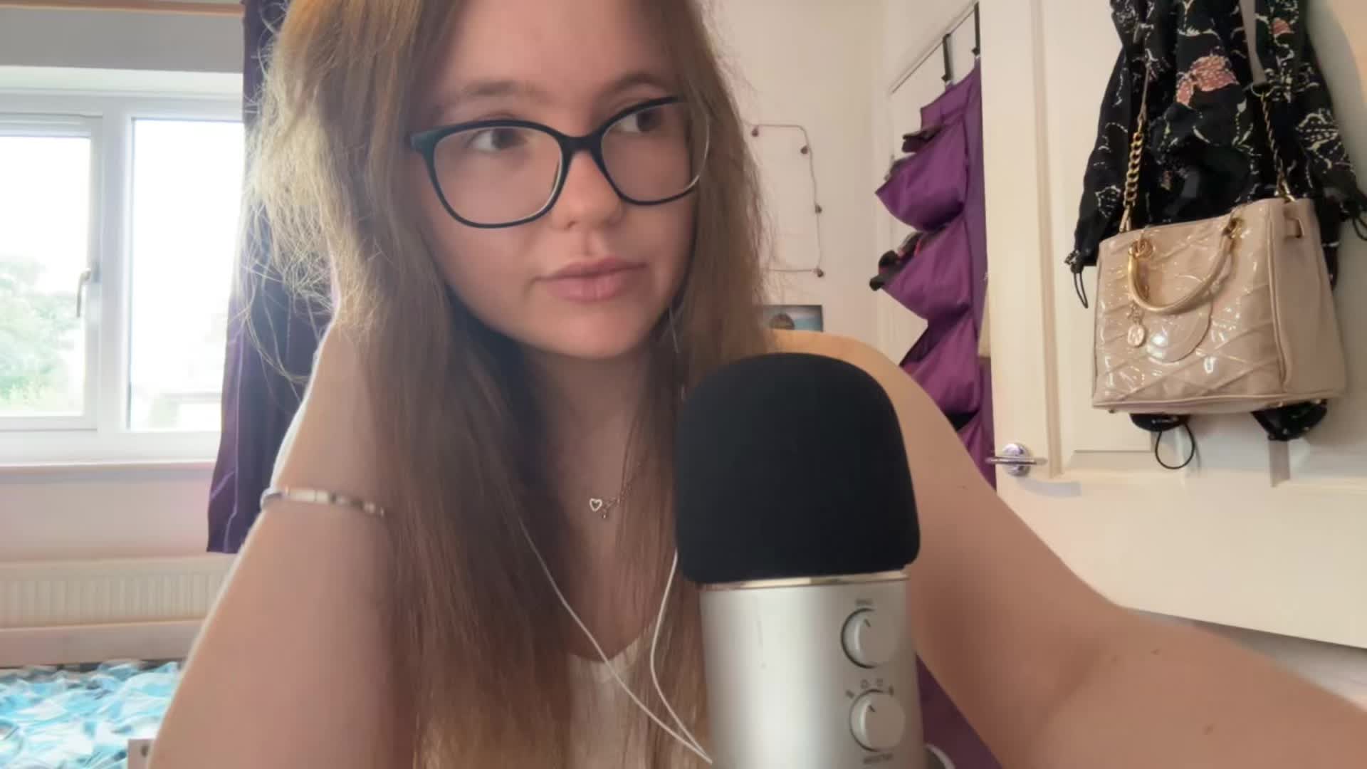 @Rebecca🪼