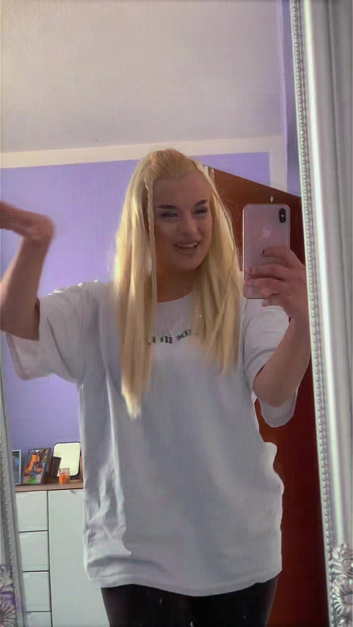 @𝓓𝓮𝓷𝓲𝓼𝓪🖤