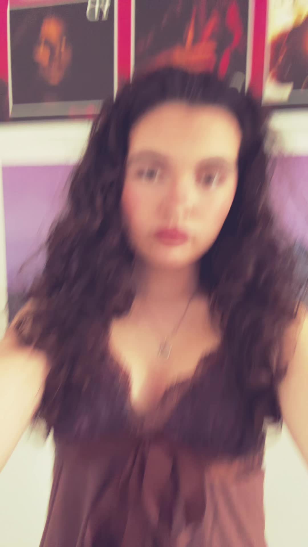 @Evelyn๐