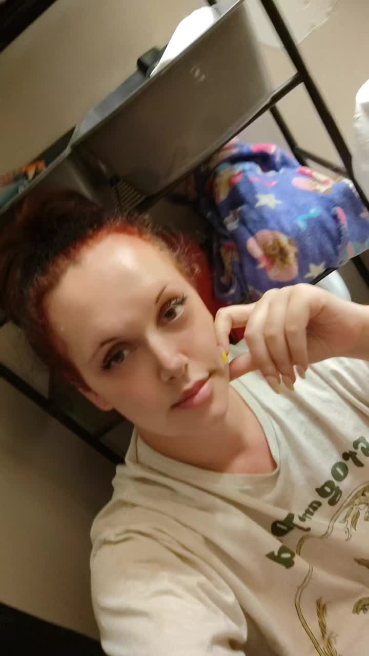 @smokingqueen420.0SAHM