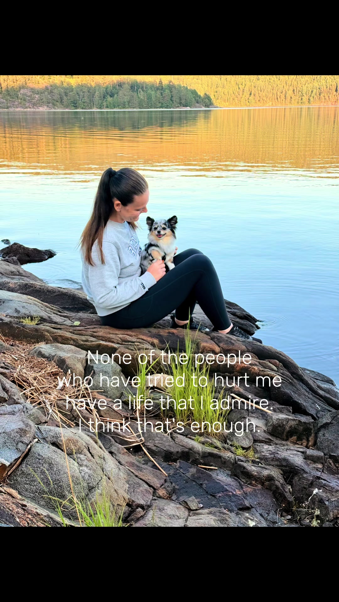 @Mia🐾🇳🇴