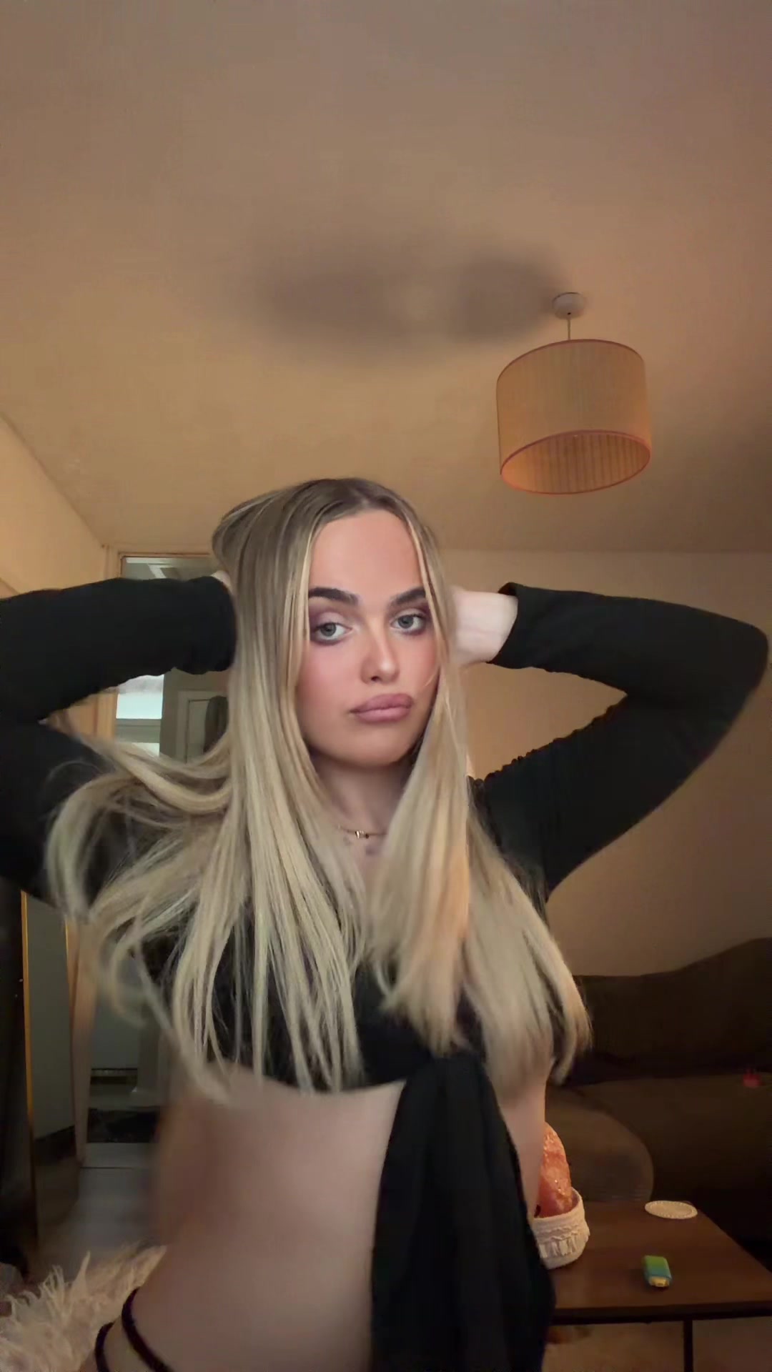 @bella