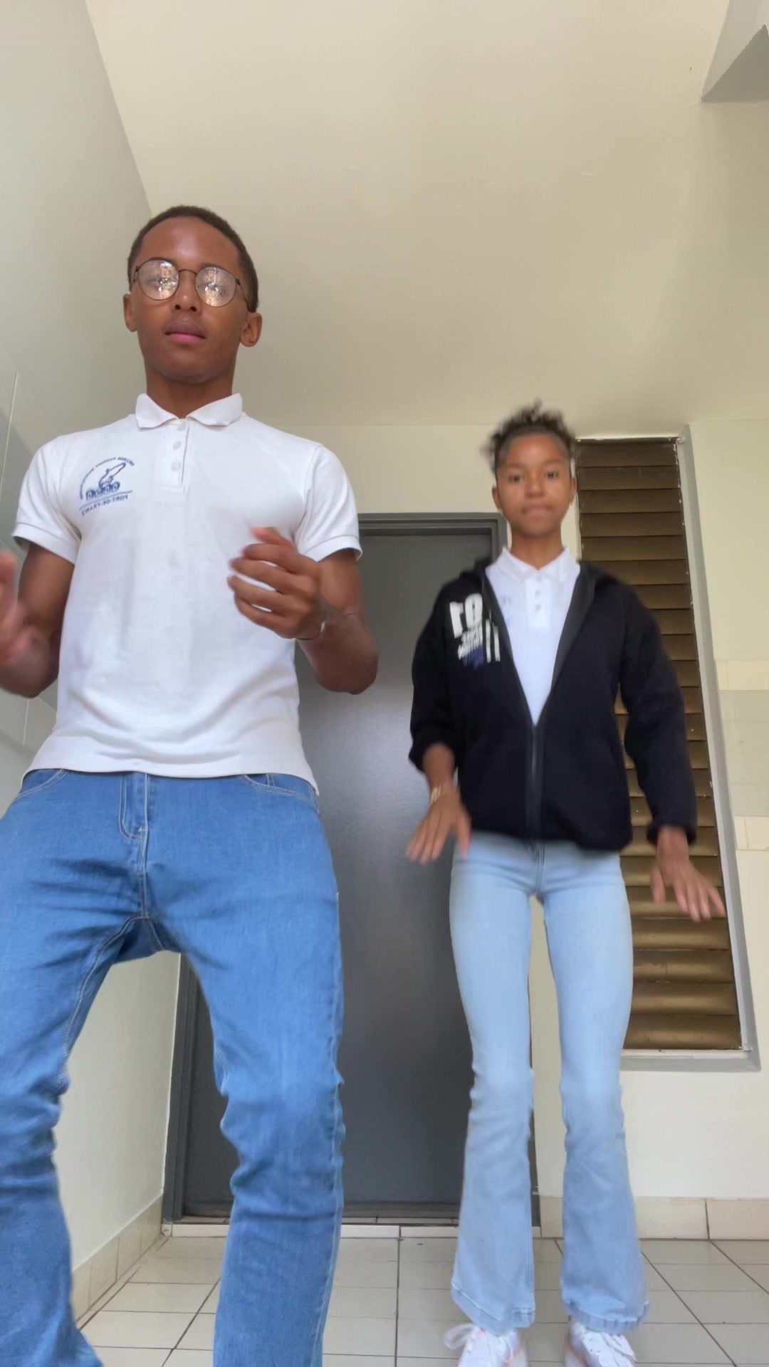 @𝚈&rsquo;🦦